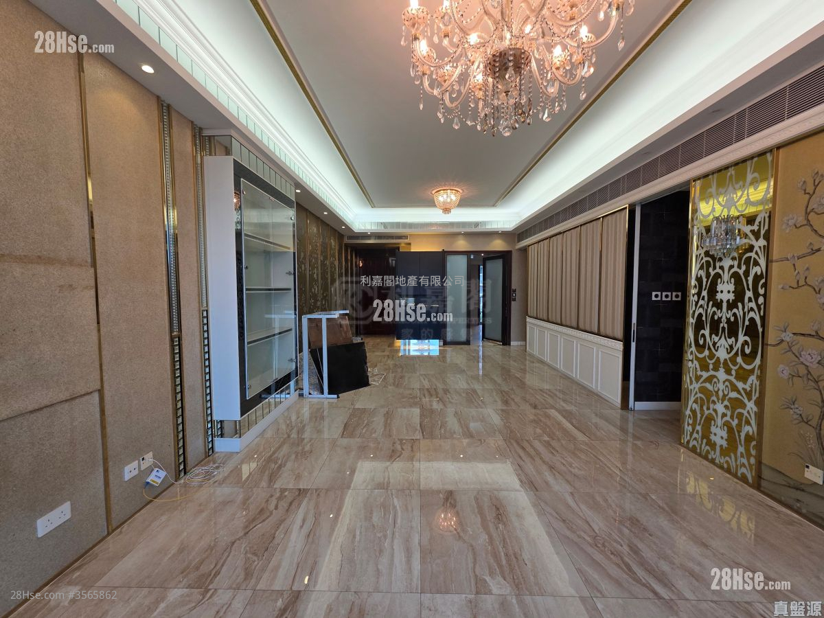One Mayfair Rental 4 Bedrooms , 3 Bathrooms 1,489 ft² ( 138.3 m² )