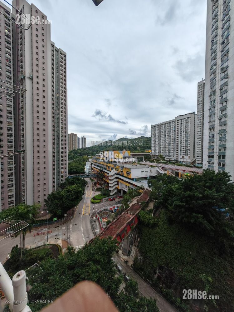 Tsui Lam Estate Sell 2 Bedrooms , 1 Bathroom 349 ft² ( 32.4 m² )