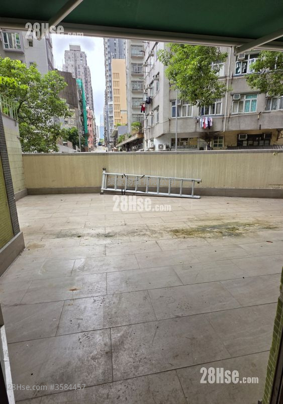 Cheong Wing Court Rental 2 Bedrooms , 1 Bathroom 340 ft² ( 31.6 m² )
