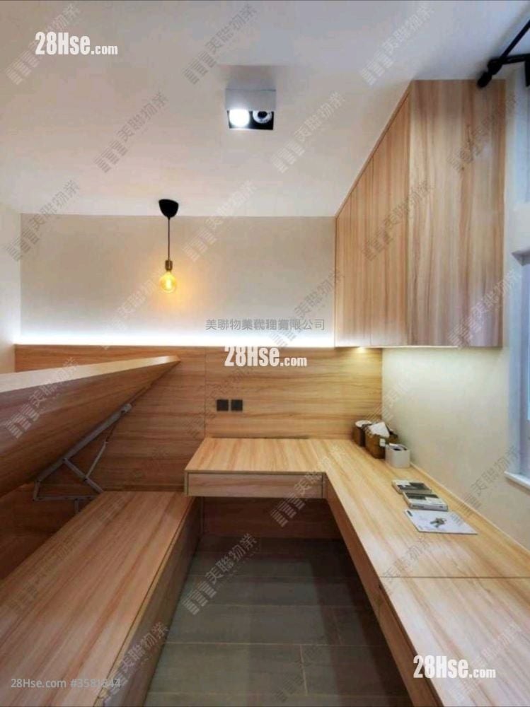 Ching Wah Court Sell 2 Bedrooms , 1 Bathroom 401 ft² ( 37.3 m² )