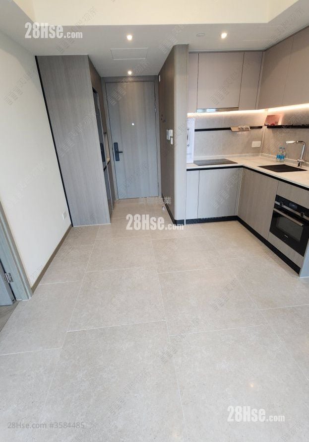 Novo Land Sell 3 Bedrooms , 1 Bathroom 512 ft² ( 47.6 m² )