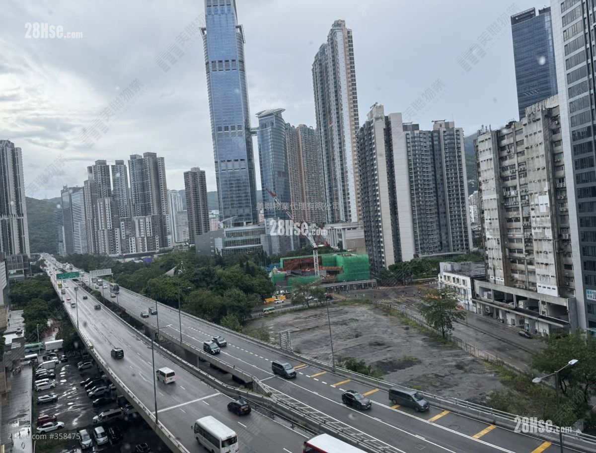 City Point Rental 722 ft² ( 67.1 m² )