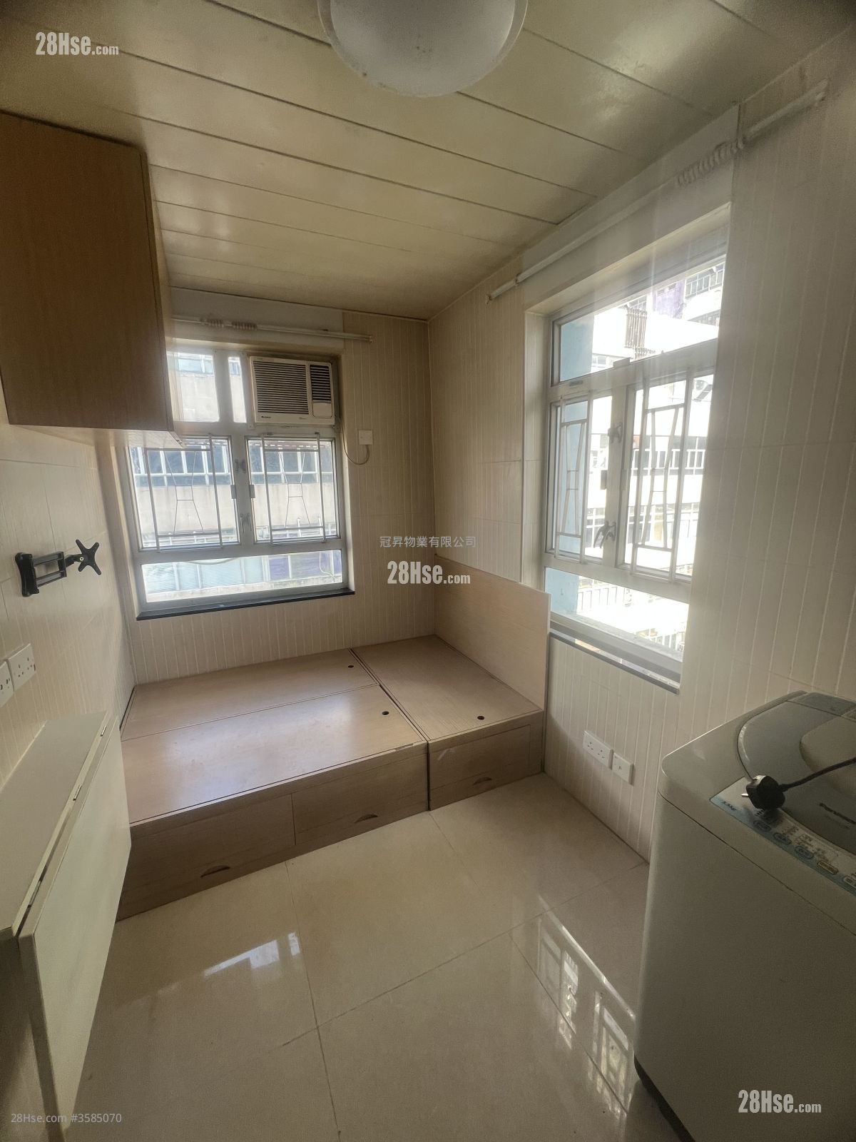 Hutchison Estate Rental 1 Bedroom , 1 Bathroom 120 ft² ( 11.1 m² )