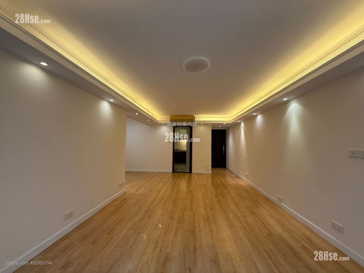 Phoenix Court Rental 3 Bedrooms , 2 Bathrooms 1,119 ft² ( 104.0 m² )