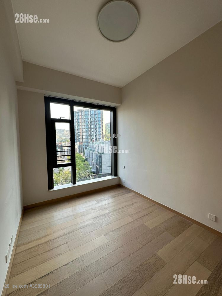 Crescent Green Rental 3 Bedrooms 968 ft² ( 89.9 m² )