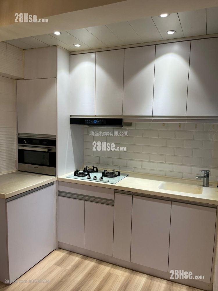 Hing Hon Building Rental 2 Bedrooms , 1 Bathroom 489 ft² ( 45.4 m² )