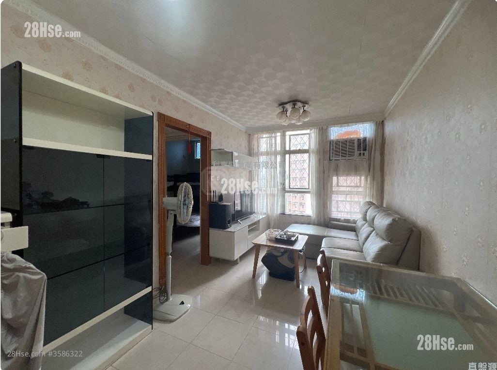 Cheong Shing Court Sell 2 Bedrooms , 1 Bathroom 506 ft² ( 47.0 m² )