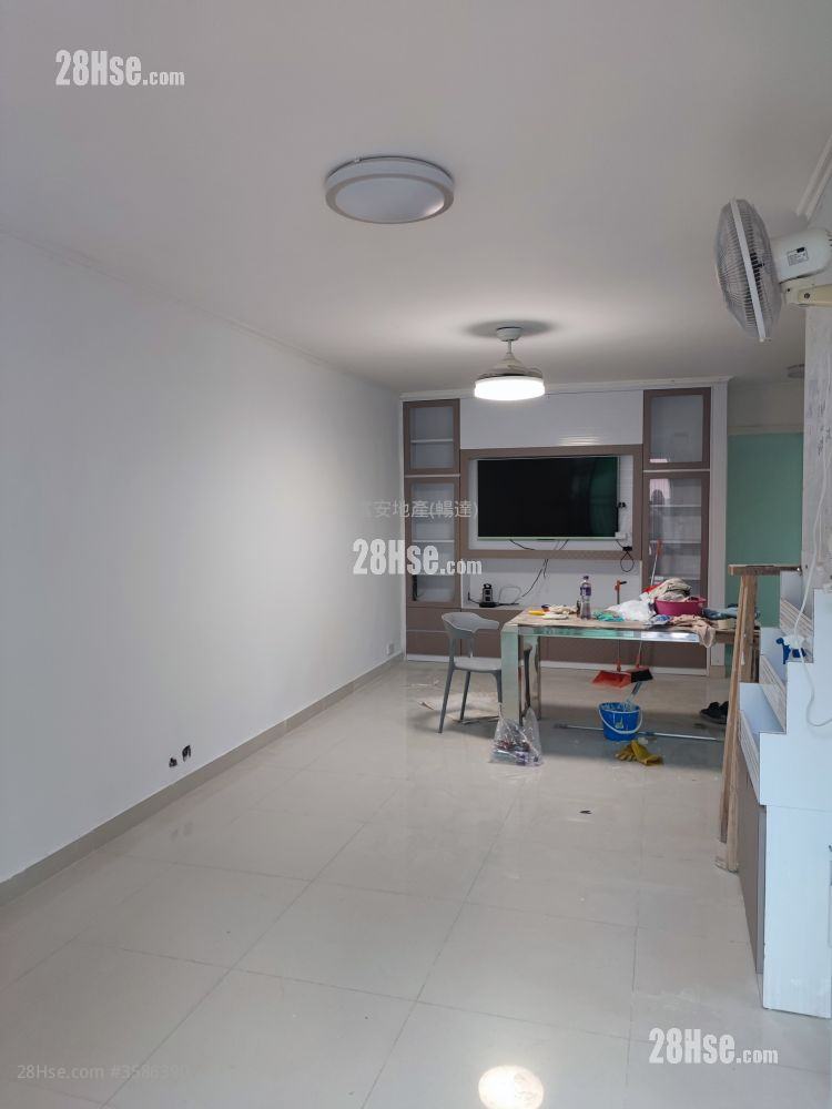 Tai Shui Hang Village Sell 2 Bedrooms , 1 Bathroom