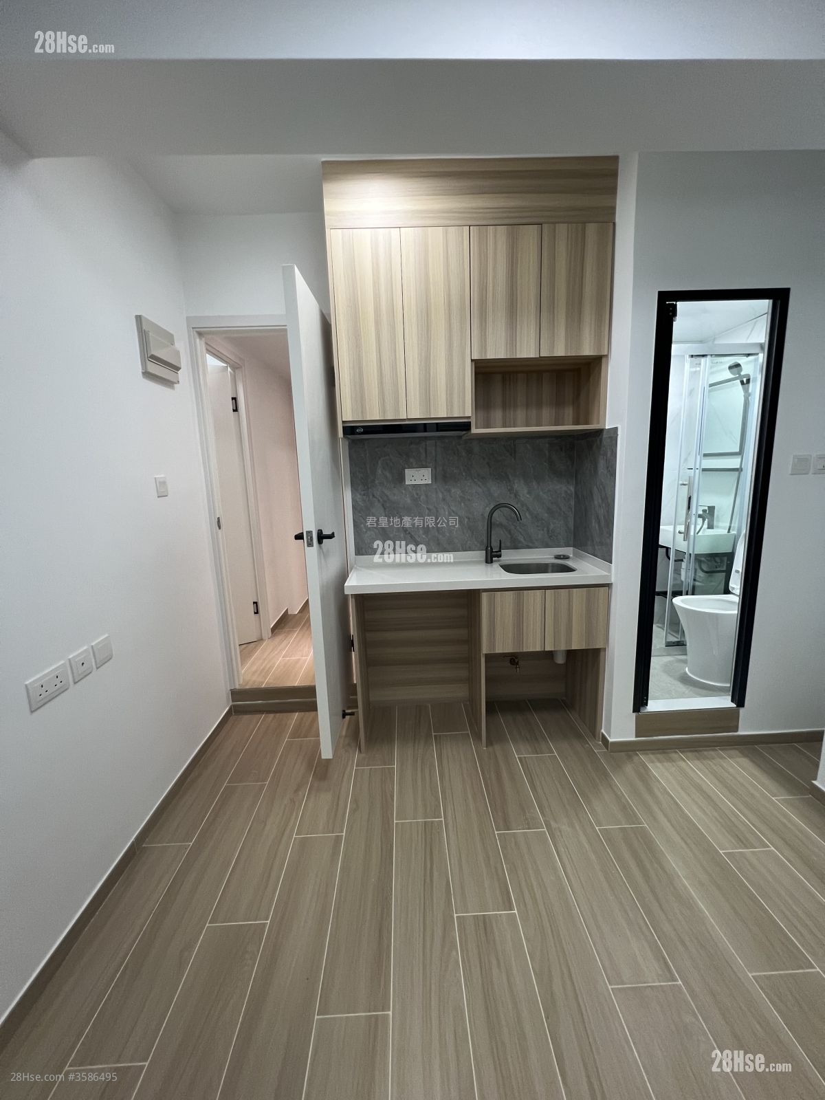 Sun Hing Building Rental 2 Bedrooms , 1 Bathroom 250 ft² ( 23.2 m² )