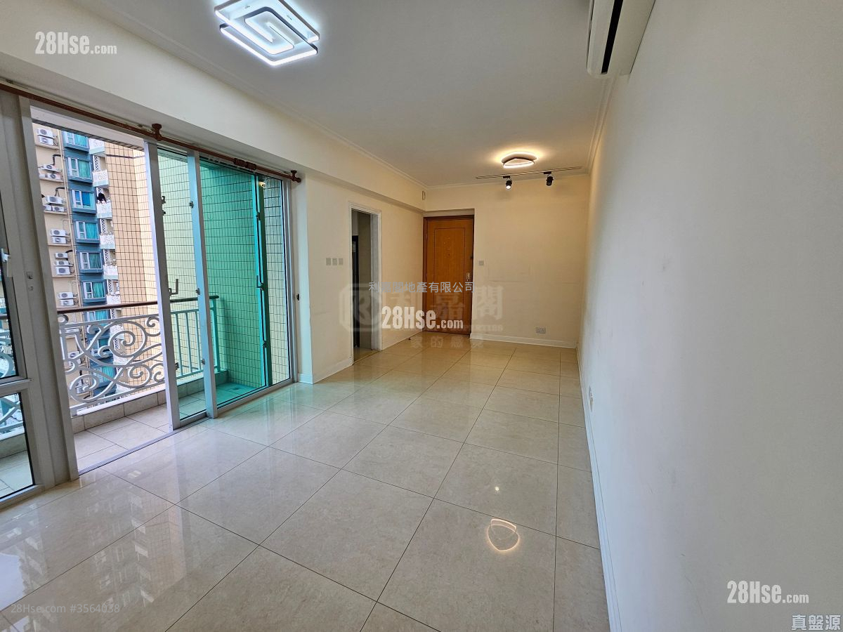 Banyan Garden Rental 3 Bedrooms , 2 Bathrooms 665 ft² ( 61.8 m² )