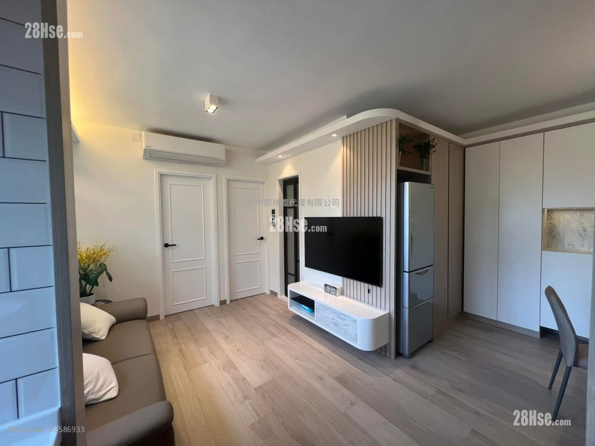 Waldorf Garden Sell 2 Bedrooms 412 ft² ( 38.3 m² )