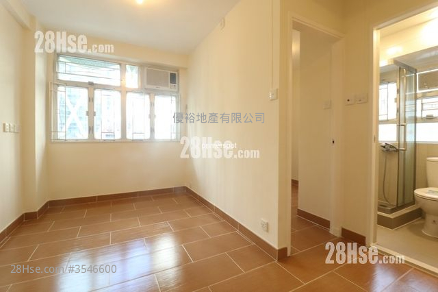 Moonstar Court Rental 1 Bedroom , 1 Bathroom 250 ft² ( 23.2 m² )