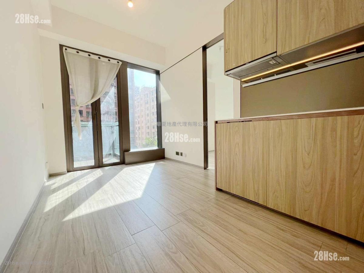 Seven Victory Avenue Rental 1 Bedroom , 1 Bathroom 248 ft² ( 23.0 m² )