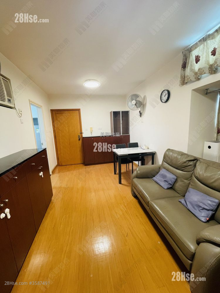 Grand Regentville Sell 2 Bedrooms 425 ft² ( 39.5 m² )