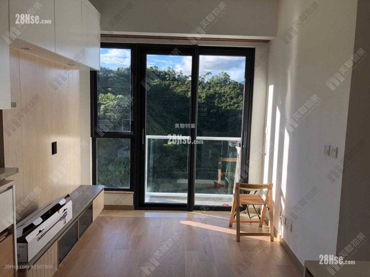 The Grand Marine Sell 3 Bedrooms , 1 Bathroom 566 ft² ( 52.6 m² )
