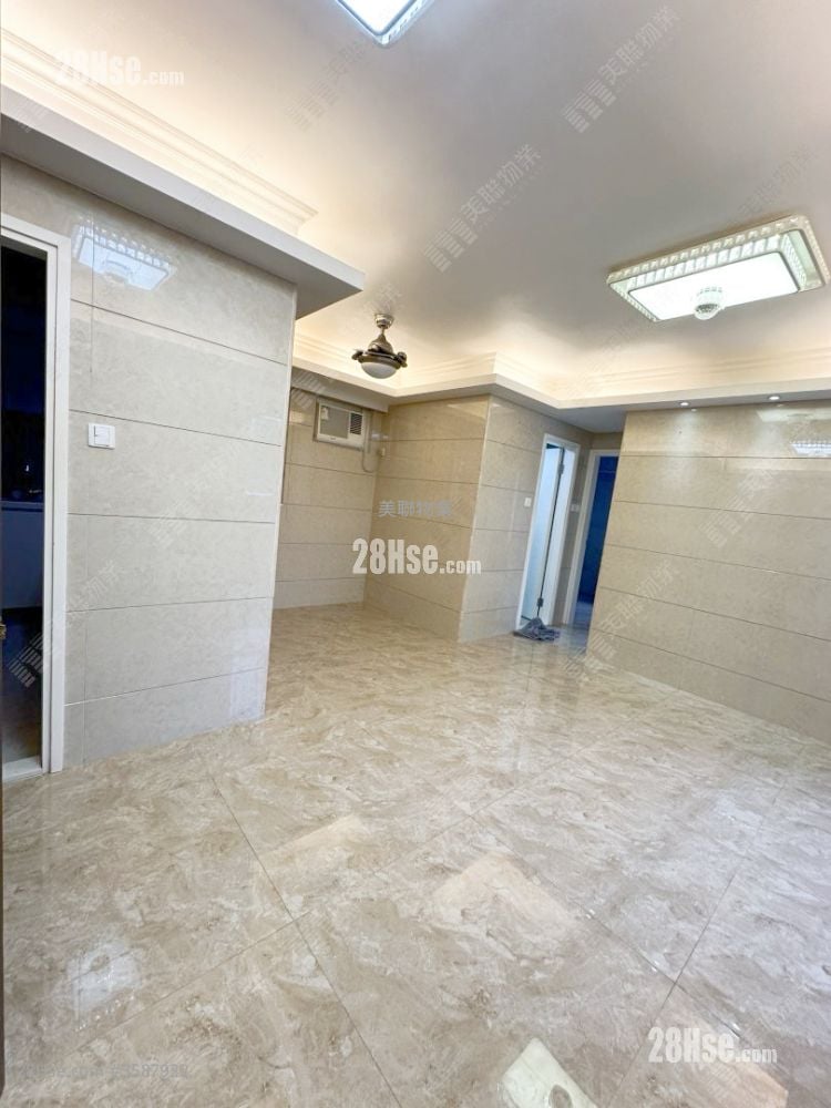 Fanling Centre Sell 2 Bedrooms , 1 Bathroom 476 ft² ( 44.2 m² )