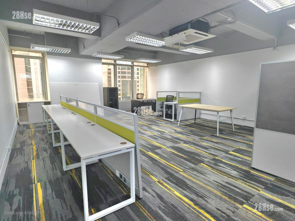 Clifford Centre Rental Studio 733 ft² ( 68.1 m² )