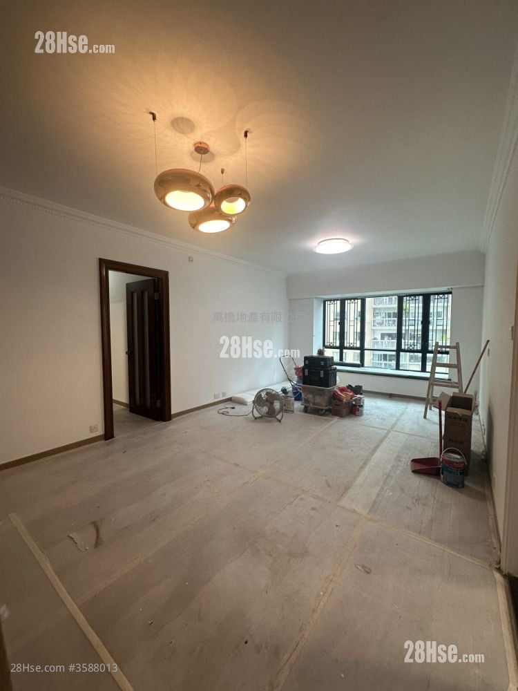 Imperial Court Sell 3 Bedrooms , 2 Bathrooms 1,002 ft² ( 93.1 m² )