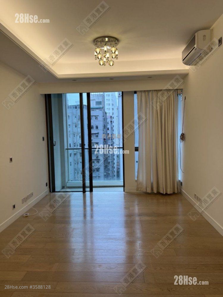 Kensington Hill Rental 3 Bedrooms , 2 Bathrooms 804 ft² ( 74.7 m² )
