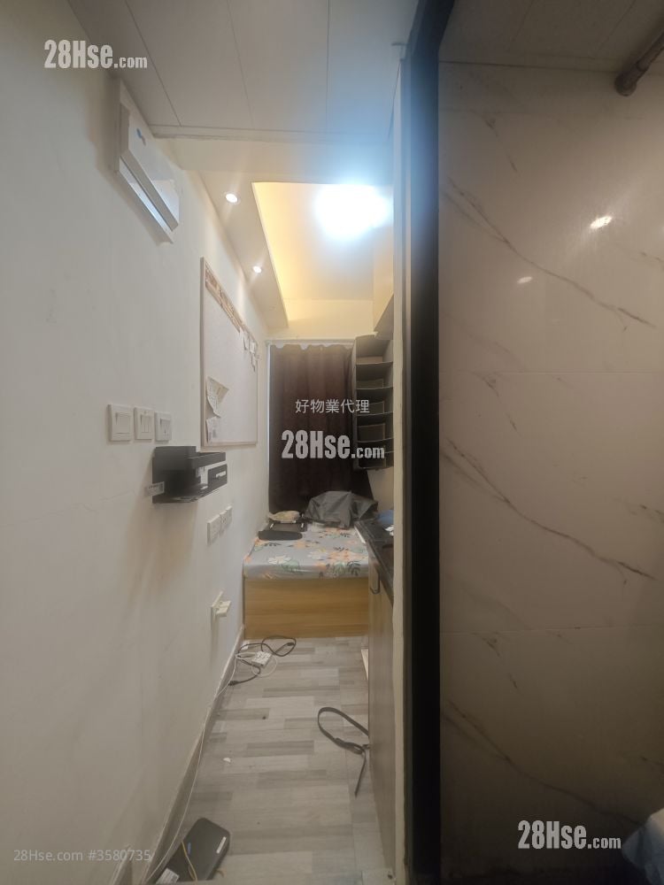 Eastman Court Rental Studio , 1 Bathroom 100 ft² ( 9.3 m² )
