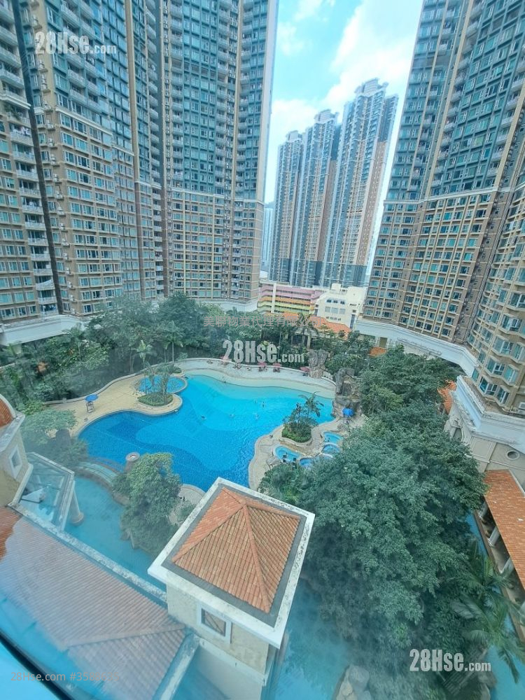 Banyan Garden Sell 3 Bedrooms , 2 Bathrooms 637 ft² ( 59.2 m² )