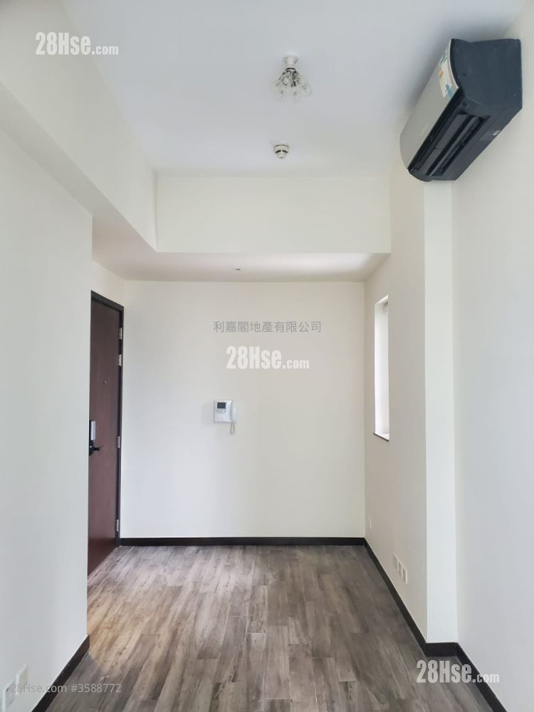 Ava128 Sell Studio , 1 Bathroom 296 ft² ( 27.5 m² )