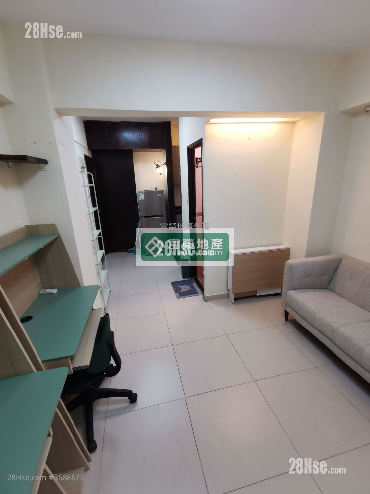 Wai Kee House Sell 2 Bedrooms , 1 Bathroom 301 ft² ( 28.0 m² )