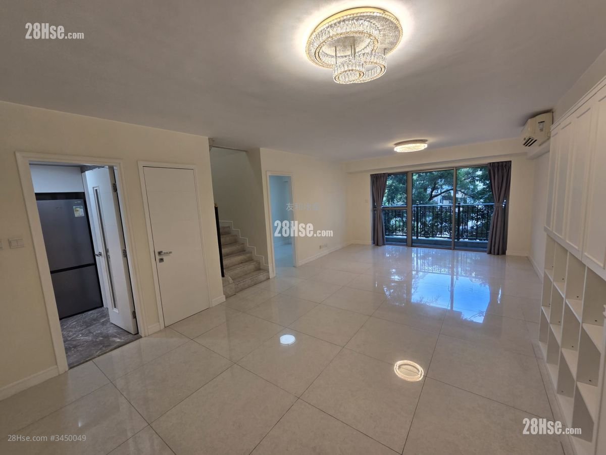 Le Chateau Rental 4 Bedrooms , 3 Bathrooms 1,615 ft² ( 150.0 m² )