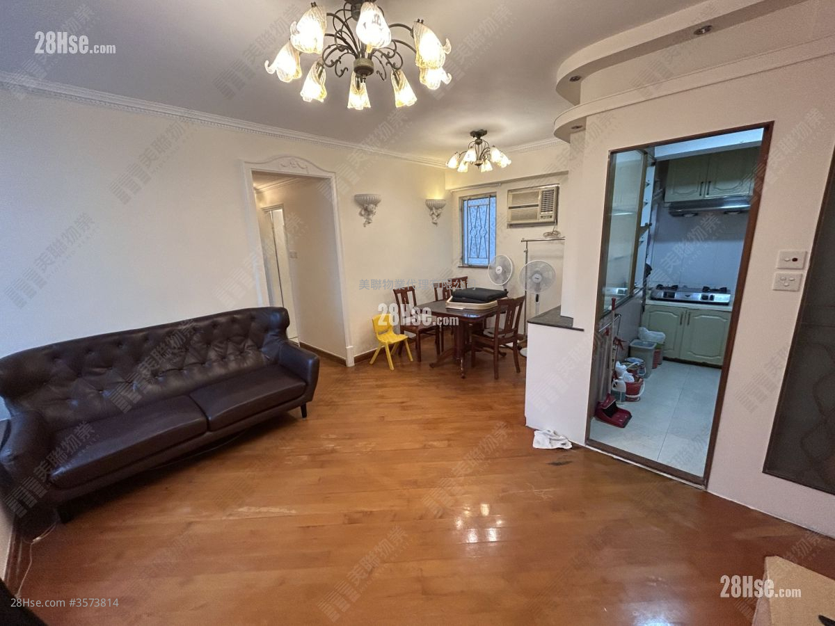 Uptown Plaza Sell 3 Bedrooms , 2 Bathrooms 620 ft² ( 57.6 m² )