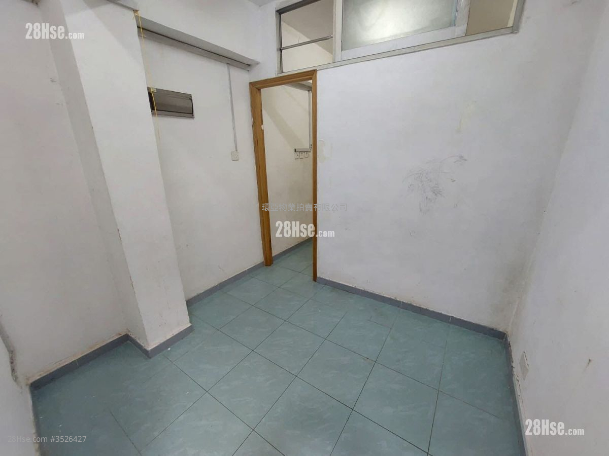 利民大楼 售盘 3 房 , 3 浴室 538 平方尺 ( 50.0 平方米 ) 利民大楼 售盘 3 房 , 3 浴室 538 平方尺 ( 50.0 平方米 )