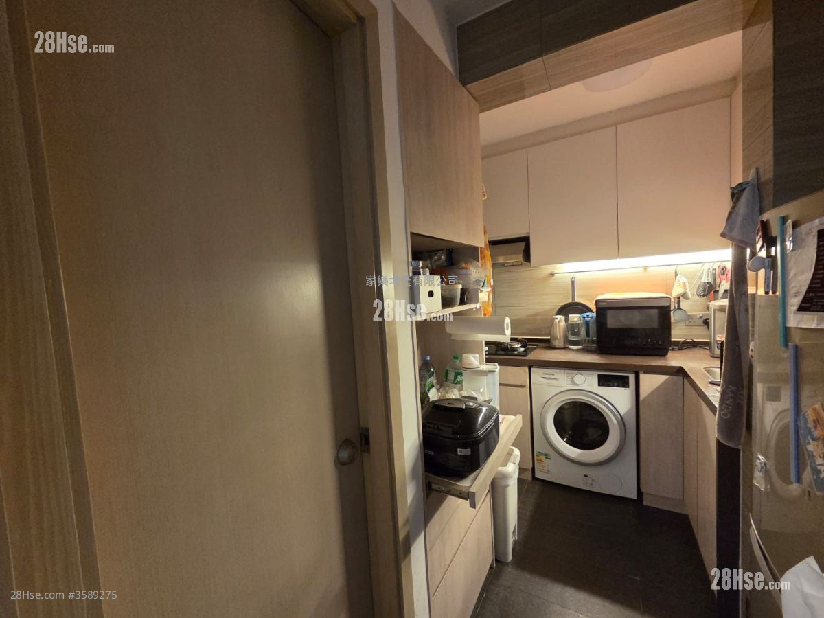Tung Lam Court Sell 2 Bedrooms , 1 Bathroom 427 ft² ( 39.7 m² )