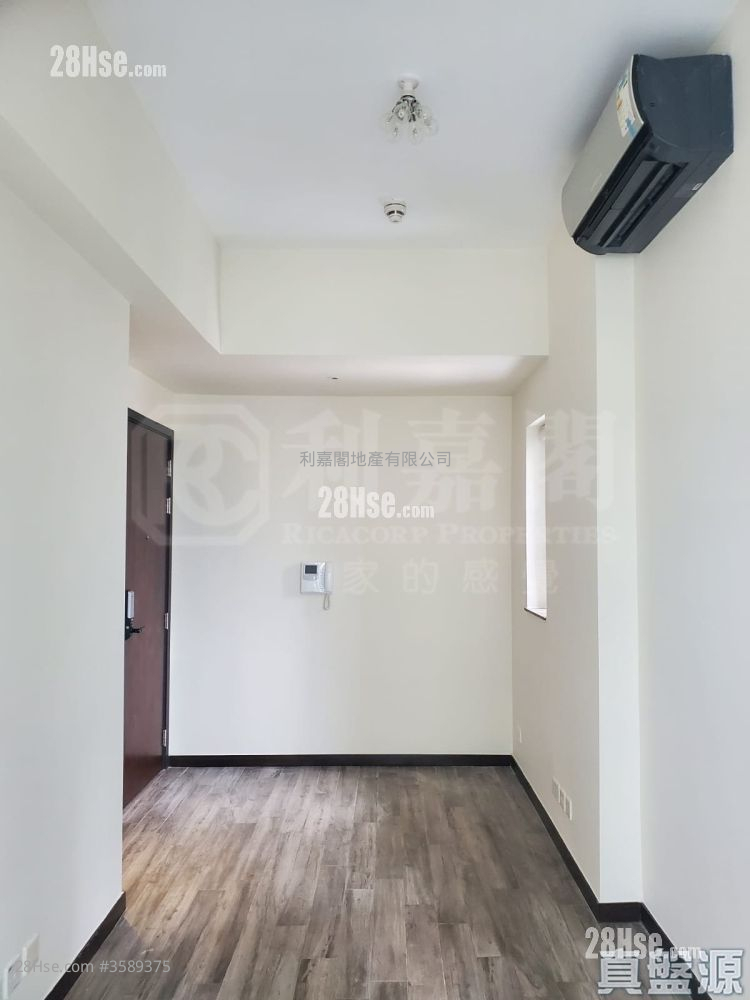 Ava128 Sell Studio , 1 Bathroom 296 ft² ( 27.5 m² )