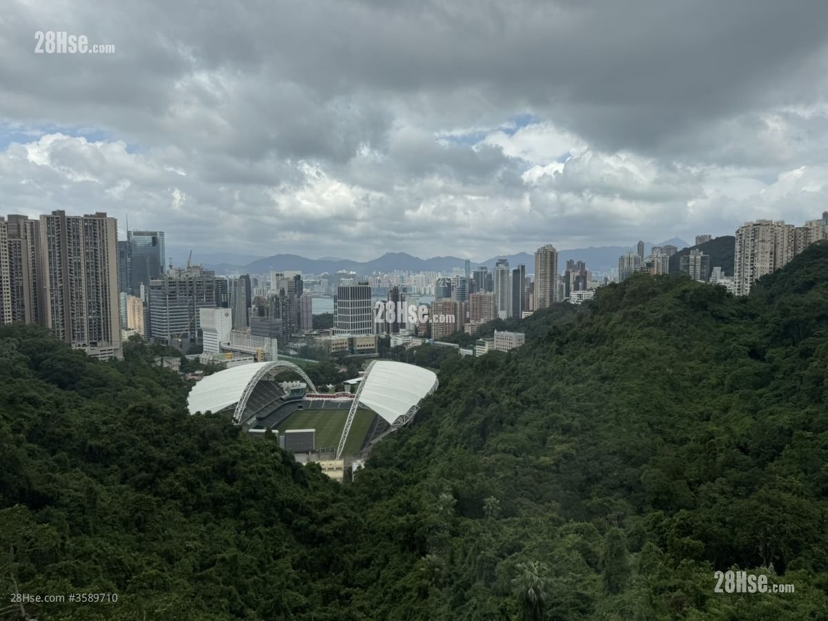 Jadines Lookout Garden Mansion Rental 1,411 ft² ( 131.1 m² )