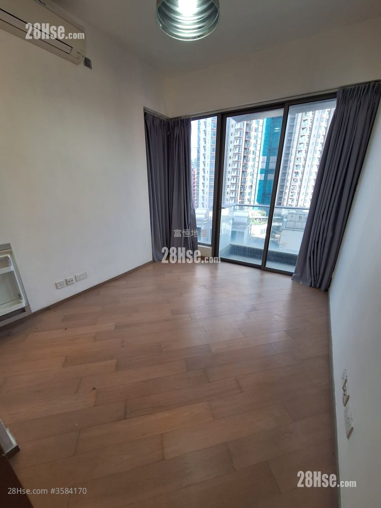 The Met. Focus Rental Studio , 1 Bathroom 237 ft² ( 22.0 m² )