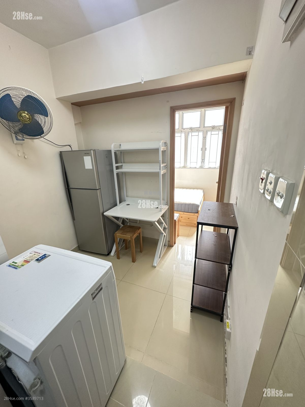 Yan On Buiding Rental 1 Bedroom , 1 Bathroom 180 ft² ( 16.7 m² )