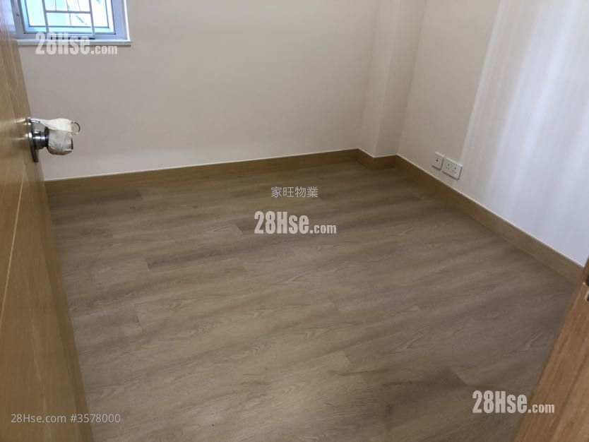 Amber House Rental 2 Bedrooms , 1 Bathroom 407 ft² ( 37.8 m² )