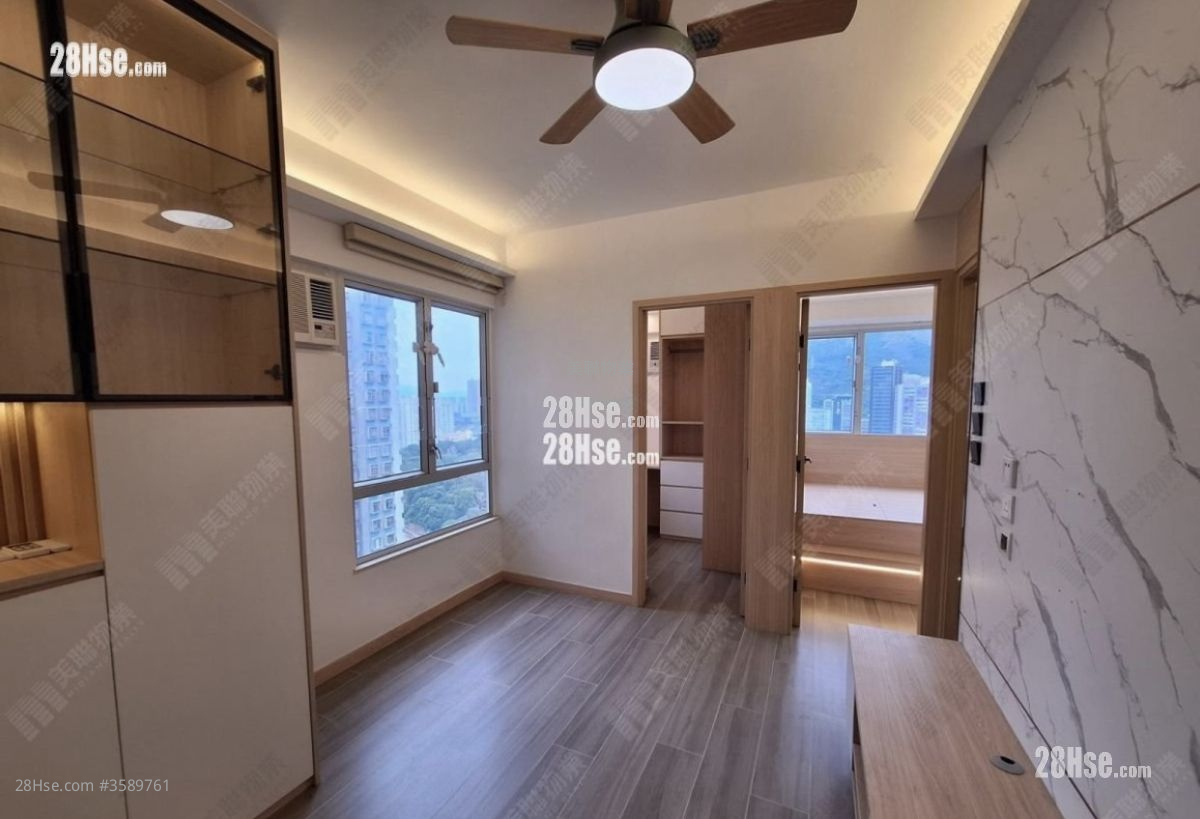 Tuen Mun Town Plaza Sell 2 Bedrooms 349 ft² ( 32.4 m² )