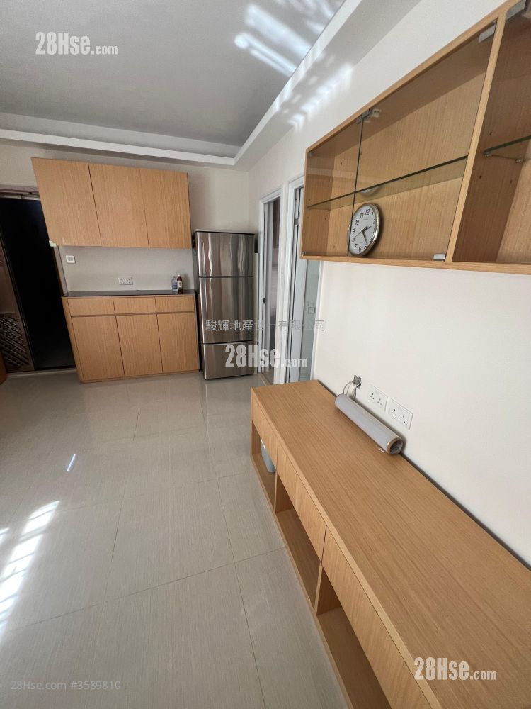Hung Kwong Building Rental 3 Bedrooms , 1 Bathroom 452 ft² ( 42.0 m² )