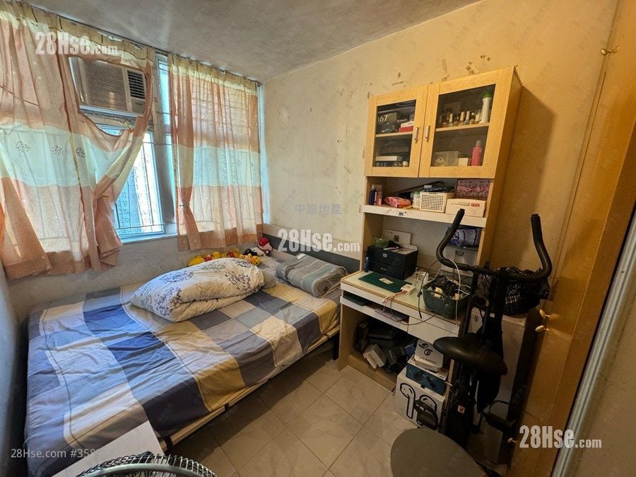 Ka Shing Court Sell 3 Bedrooms 603 ft² ( 56.0 m² )