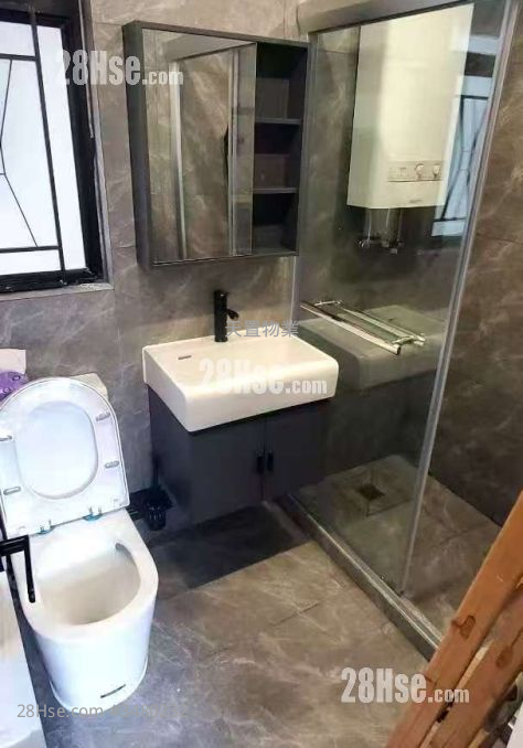 Tai Hing Gardens Rental 2 Bedrooms , 1 Bathroom 419 ft² ( 38.9 m² )