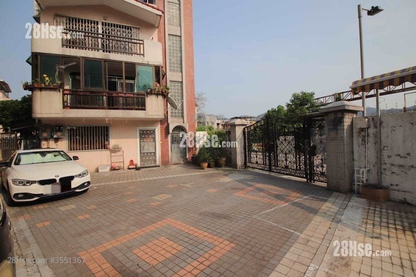 Nai Wai Sell 3 Bedrooms , 1 Bathroom 700 ft² ( 65.0 m² )
