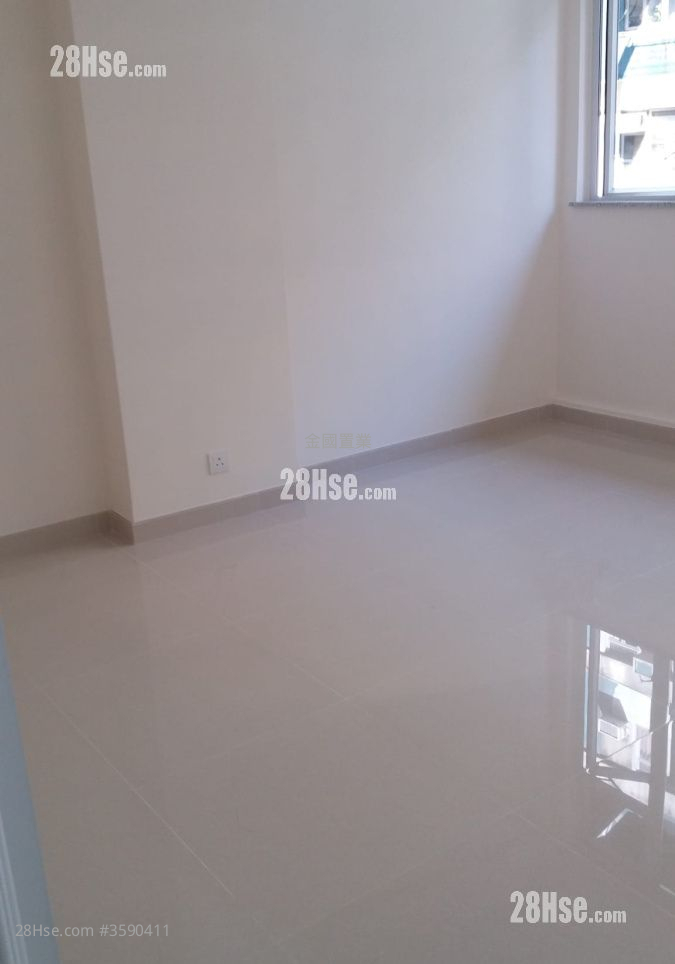 Friends\' House Rental 2 Bedrooms , 2 Bathrooms 601 ft² ( 55.8 m² )