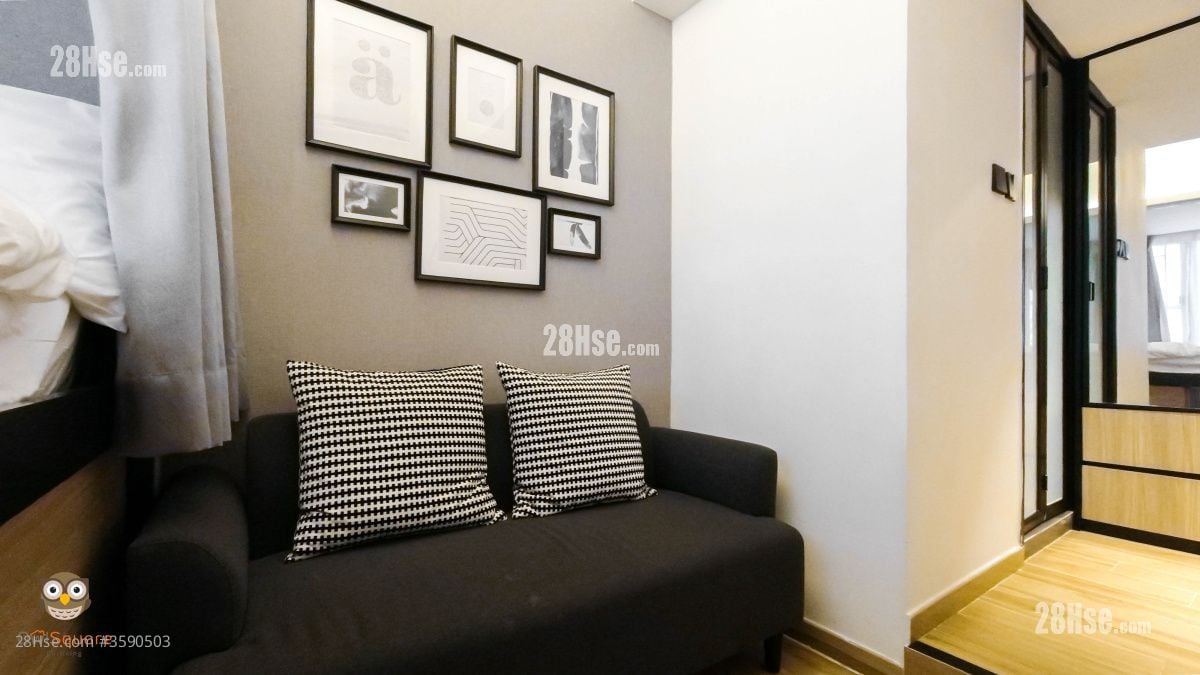 Roca Centre Rental Studio , 1 Bathroom 180 ft² ( 16.7 m² )