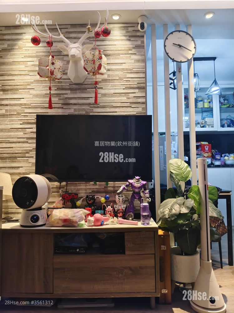 Golden Building Sell 2 Bedrooms , 1 Bathroom 385 ft² ( 35.8 m² )