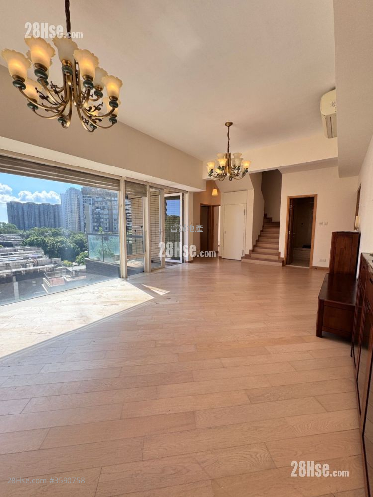Avignon Sell 5+ Bedrooms , 4 Bathrooms 1,564 ft² ( 145.3 m² )