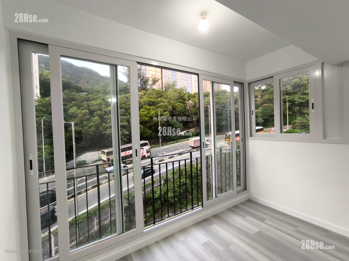 Lung Cheung Court Sell 3 Bedrooms , 2 Bathrooms 803 ft² ( 74.6 m² )