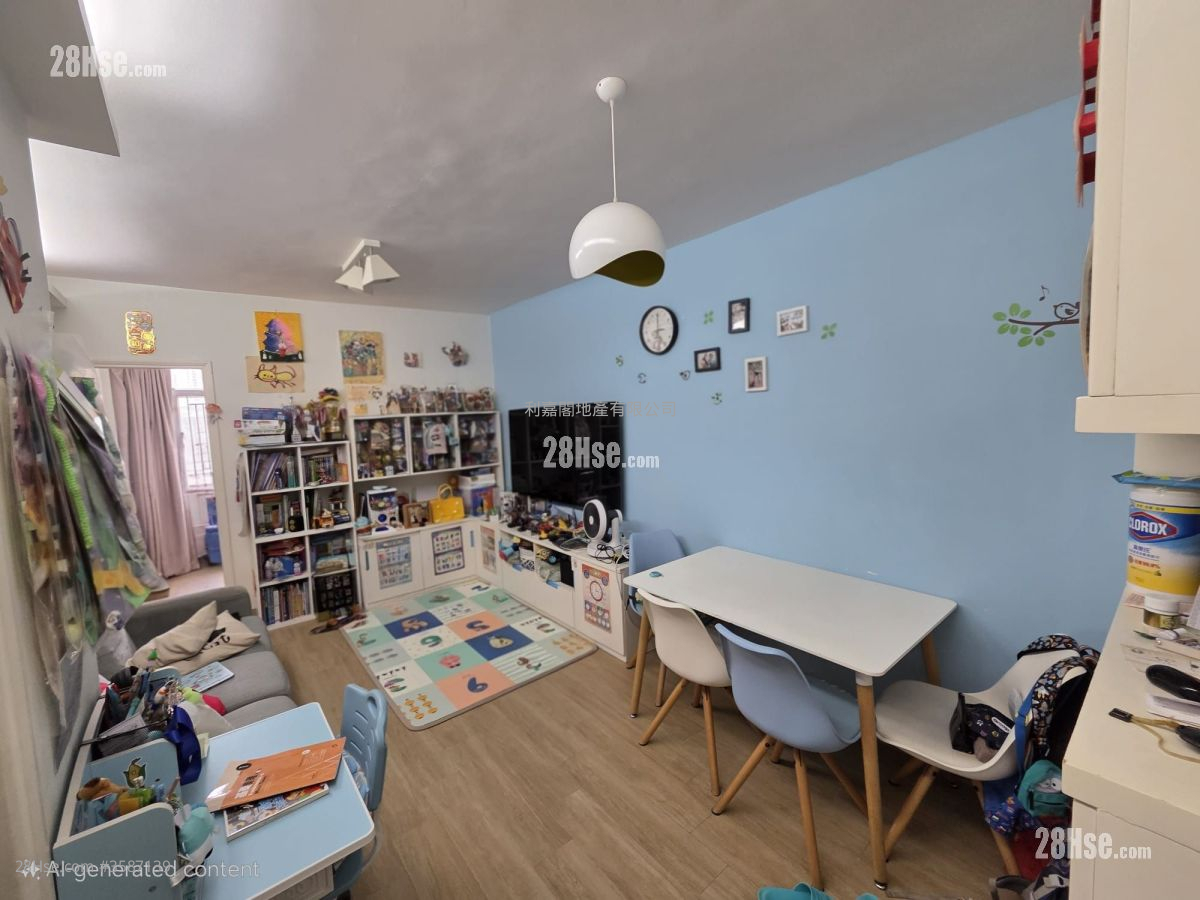 Telford Gardens Sell 2 Bedrooms 491 ft² ( 45.6 m² )