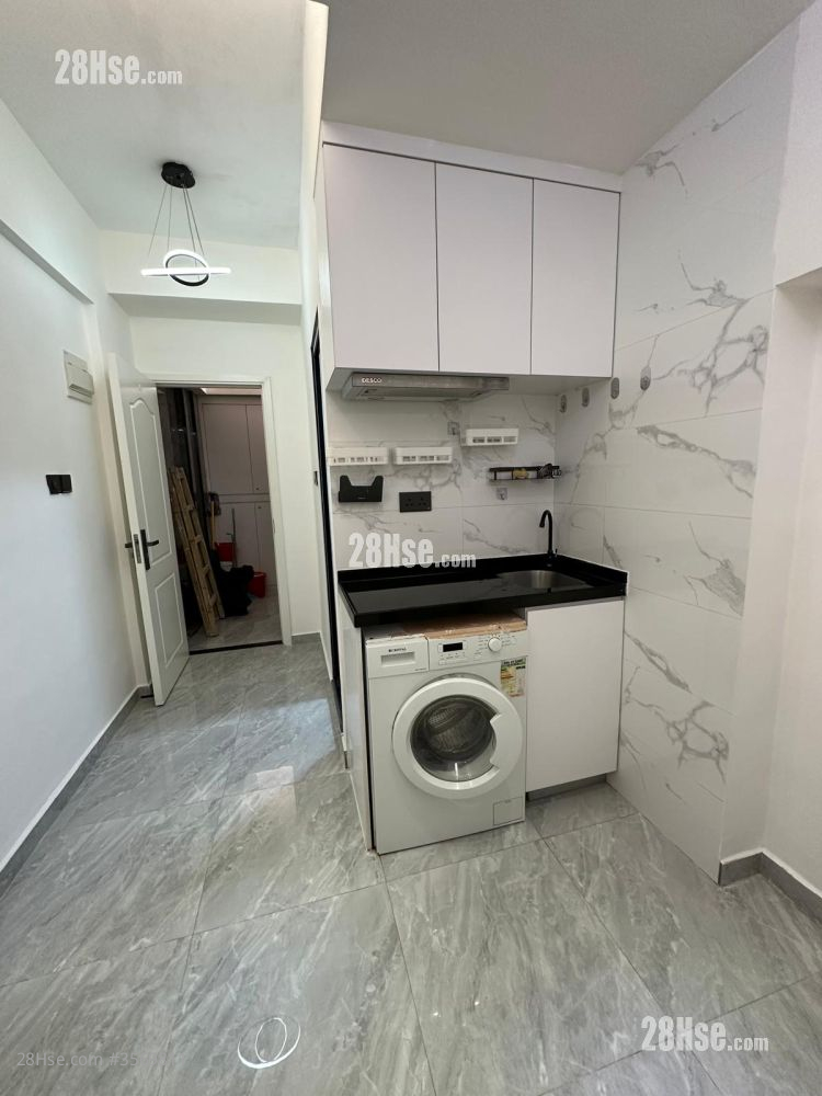 120 Tung Choi Street Rental 2 Bedrooms , 1 Bathroom 220 ft² ( 20.4 m² )