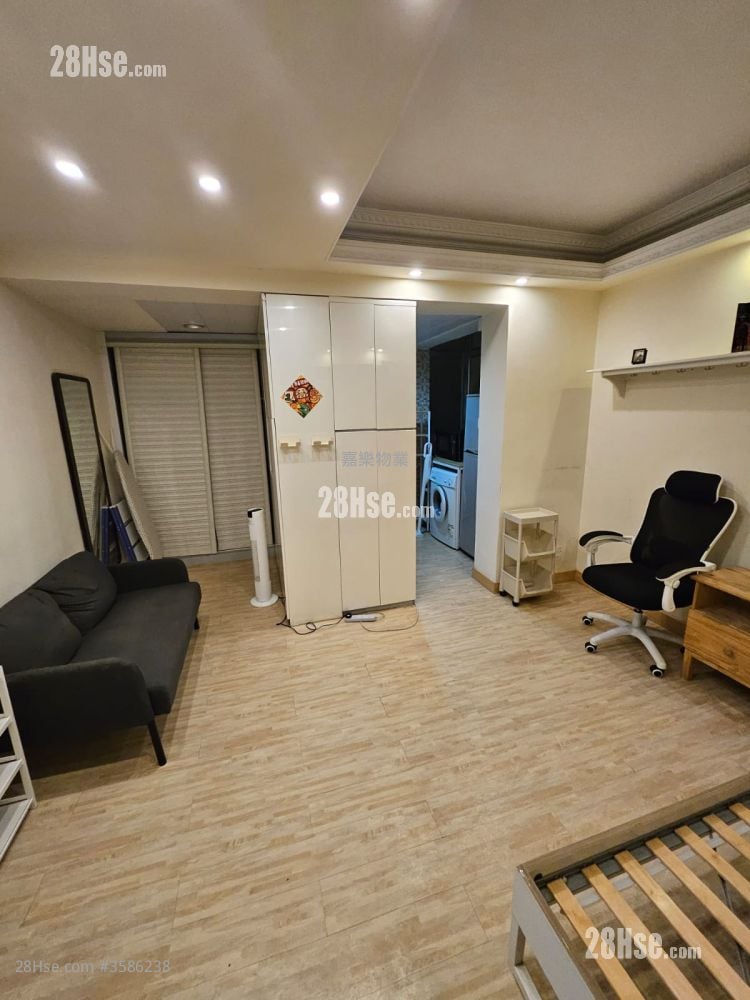 Starlight House Rental Studio , 1 Bathroom 250 ft² ( 23.2 m² )