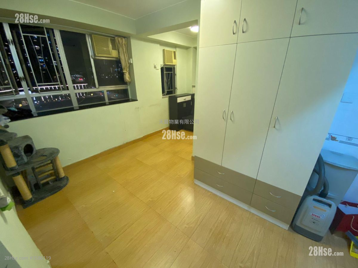 Yee Fu Building Sell 1 Bedroom , 1 Bathroom 244 ft² ( 22.7 m² )